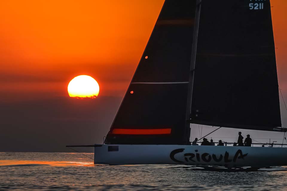 Veleiro Crioula 52, campeão da ORC Racer na Semana de Vela de Ilhabela 2024 (Foto: Onboard Sports Comunicação)