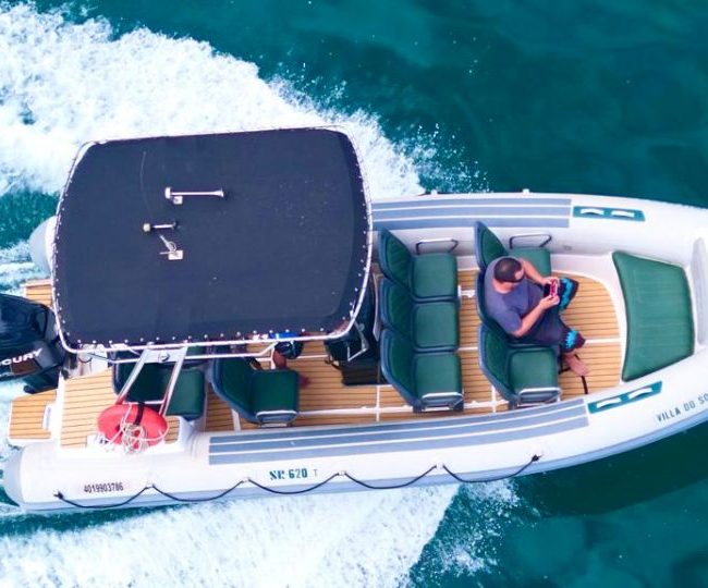 Passeios de Barco Privativos em Ilhabela com o Flexboat Villa do Sol